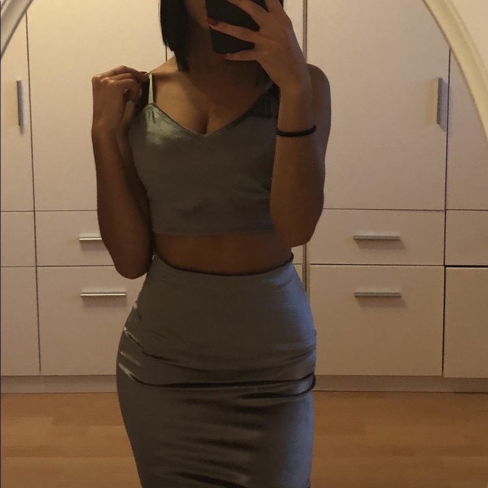 Olivia Two Piece Crop Top & Skirt Set - Picture 4 of 4